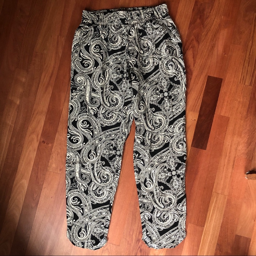 Flowy patterned pants - Picture 2 of 4